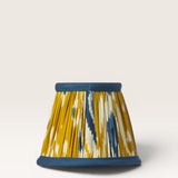 couleur-moutarde-et-bleu