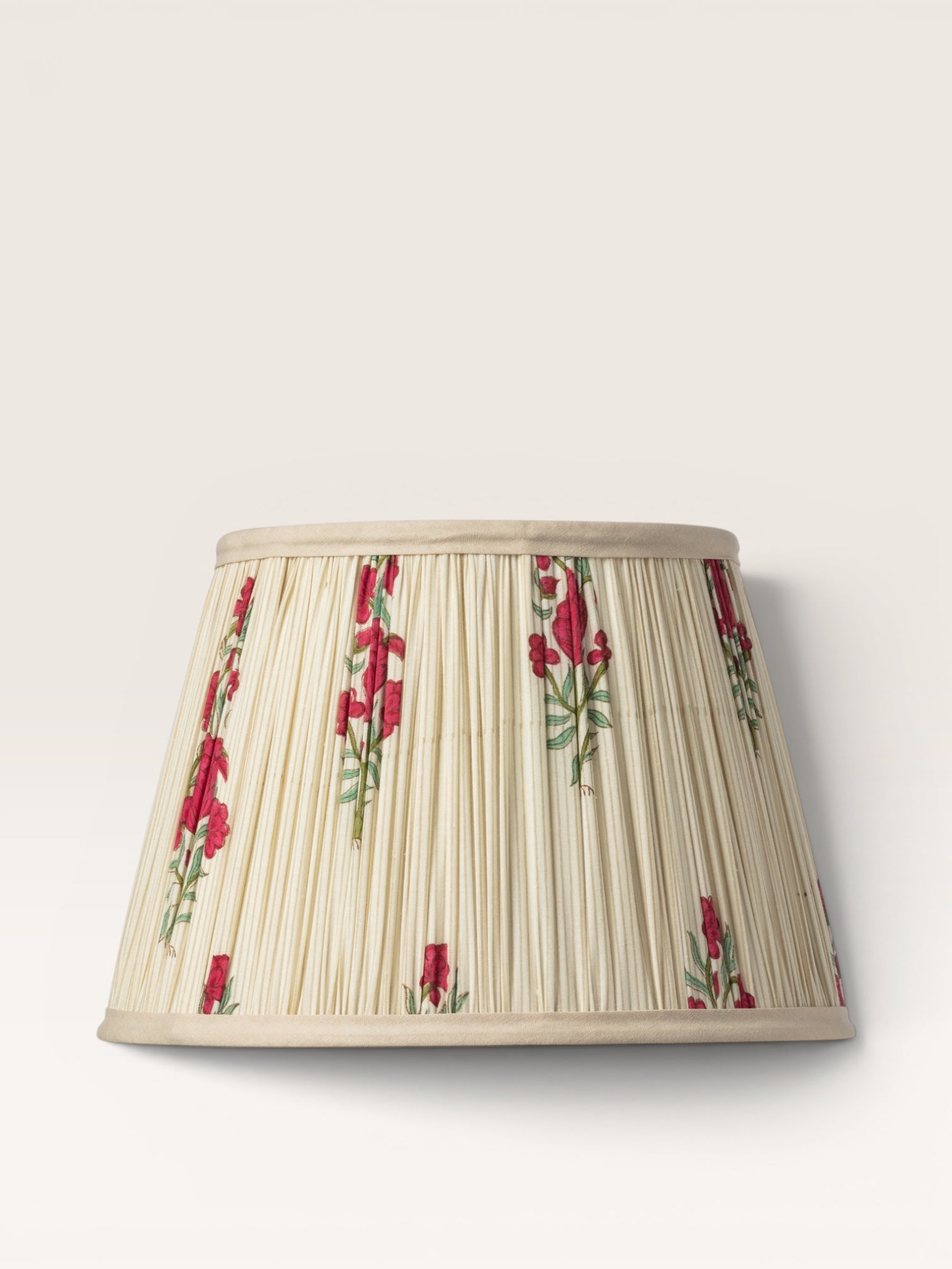 couleur-ecru-rouge-vert