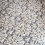 couleur-ecru/gris