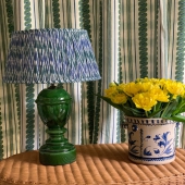 Palma light & ""fleur bleue"" ice bucket 🌾

#tissu #casalopez #paris #decorationinterieur #decor #inspo #home #interiordecor #interiordesign #discover #flower #summer #fleur #lampe #light