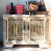 Lovely Inca dresser 🌾

📍Dresser only on order (on Casa Lopez)

#tissu #casalopez #paris #decorationinterieur #decor #inspo #home #interiordecor #interiordesign #discover #flower #summer #tissu #sunny #sun #outside #tapis #salon