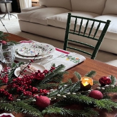 Late Christmas diner 🎄

#tissu #casalopez #paris #decorationinterieur #decor 
#inspo #home #interiordecor #interiordesign #discover 
#flower #christmastable #noel #xmas