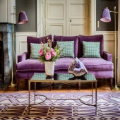 Violet Velvet 🍇

#couch #casalopez #tissu #rug #tapis  #décoration #deco #inspiration #inspo #décor #livingroom  #home #interiordecor #interiordesign #discover