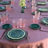 Green, pink or both ? 🎀🦋

#tissu #casalopez #paris #decorationinterieur #decor #inspo #home #interiordecor #interiordesign #discover #flower #summer #tissu #sunny #sun #outside #tapis #salon