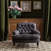 Little couch, big seat 🛋

#tissu #casalopez #paris #decorationinterieur #decor #inspo #home #interiordecor #interiordesign #discover #flower